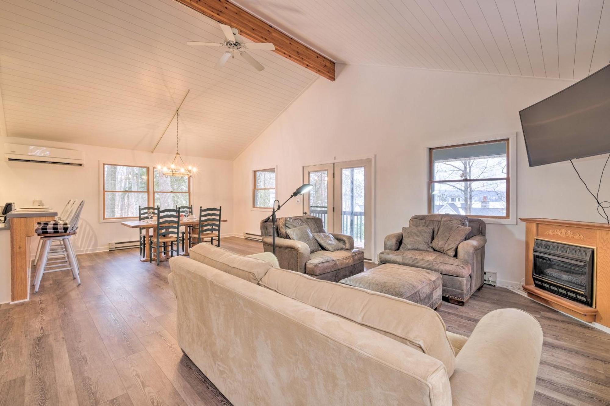 Walloon Lake Vacation Rental Walk To Water! Boyne City Zewnętrze zdjęcie